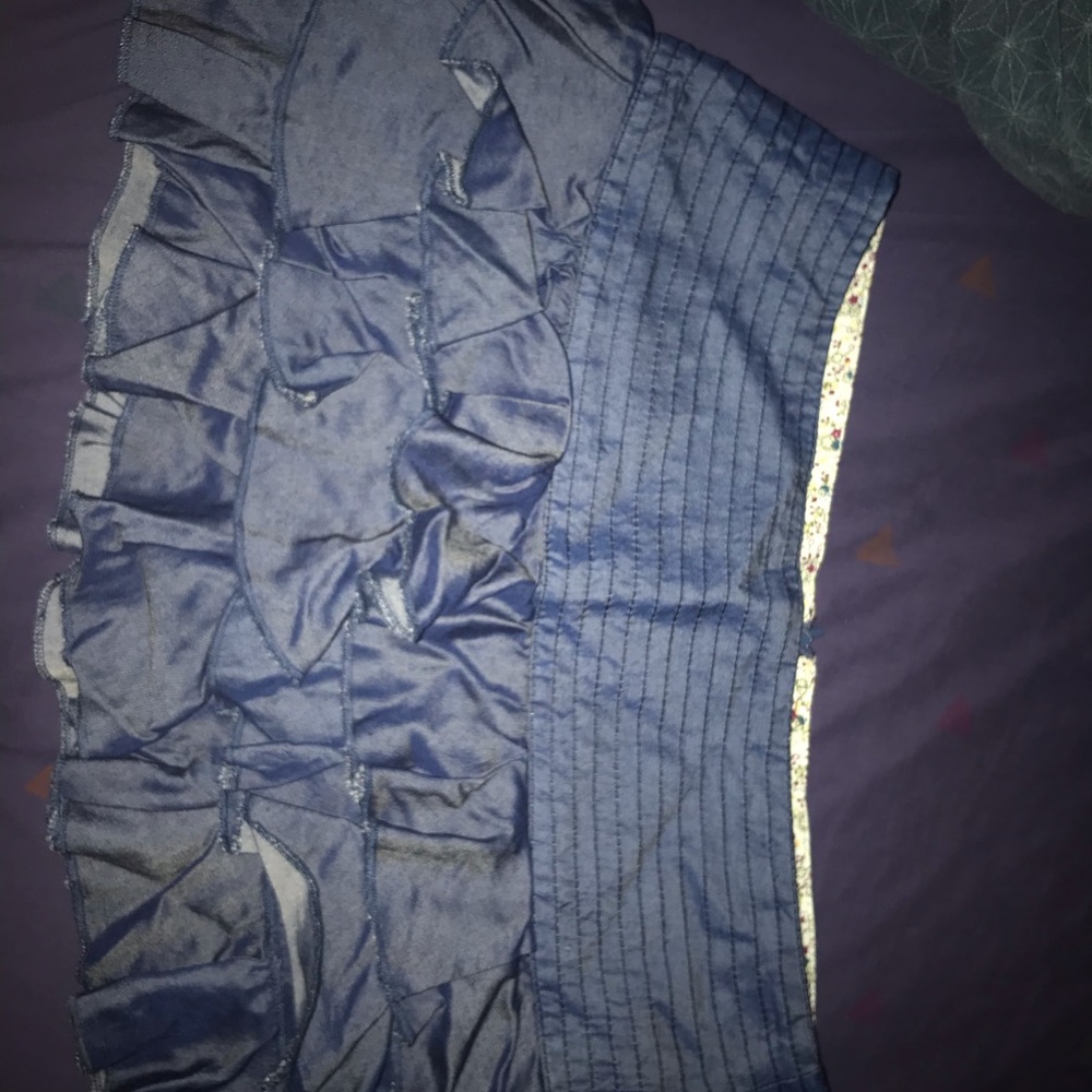 Mini skirt with ruffles